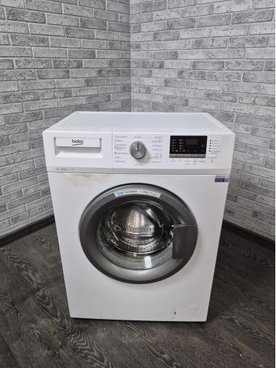 Стиральная машина Beko WDN635P2BSW